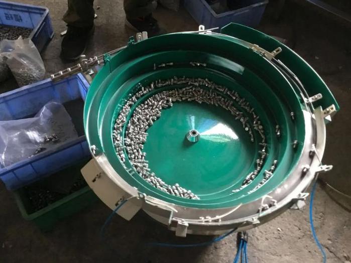 振动盘的工作原理 从振动到有序送料